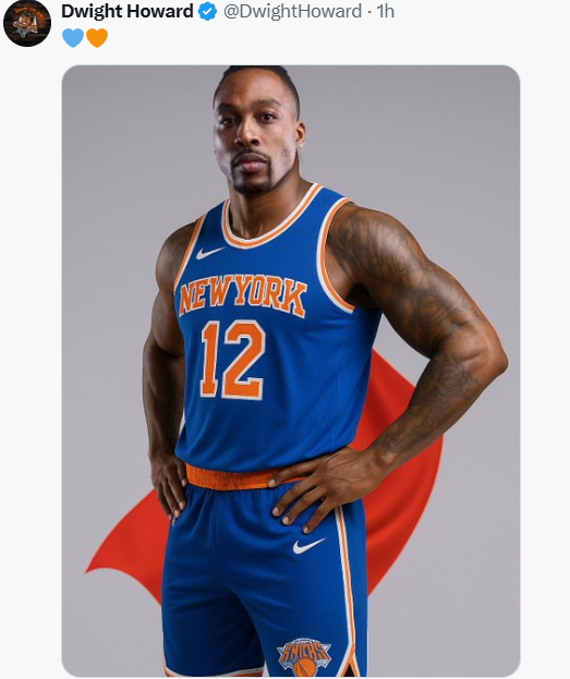 APP下载-💪🏻超人拯救尼克斯？霍华德发推晒自己身穿尼克斯球衣的照片