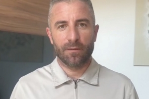 APP下载-官方：前曼联球星佐兰-托西奇加盟广州联