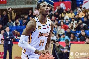 是真滴强！迪亚洛出战17分钟砍下19分9板3助 拼下4前场板！